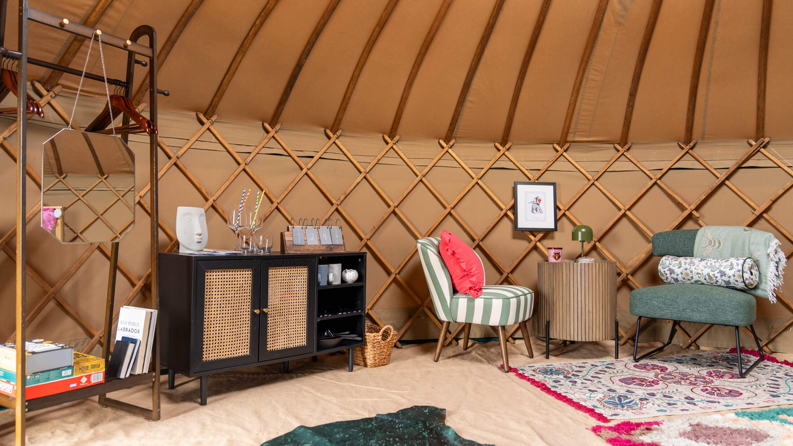 the-montreal-estate-yurt-11