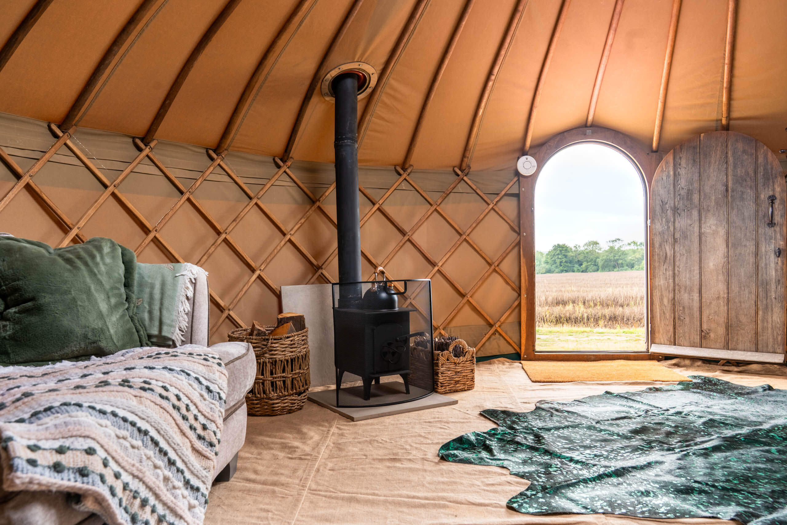 the-montreal-estate-yurt-14