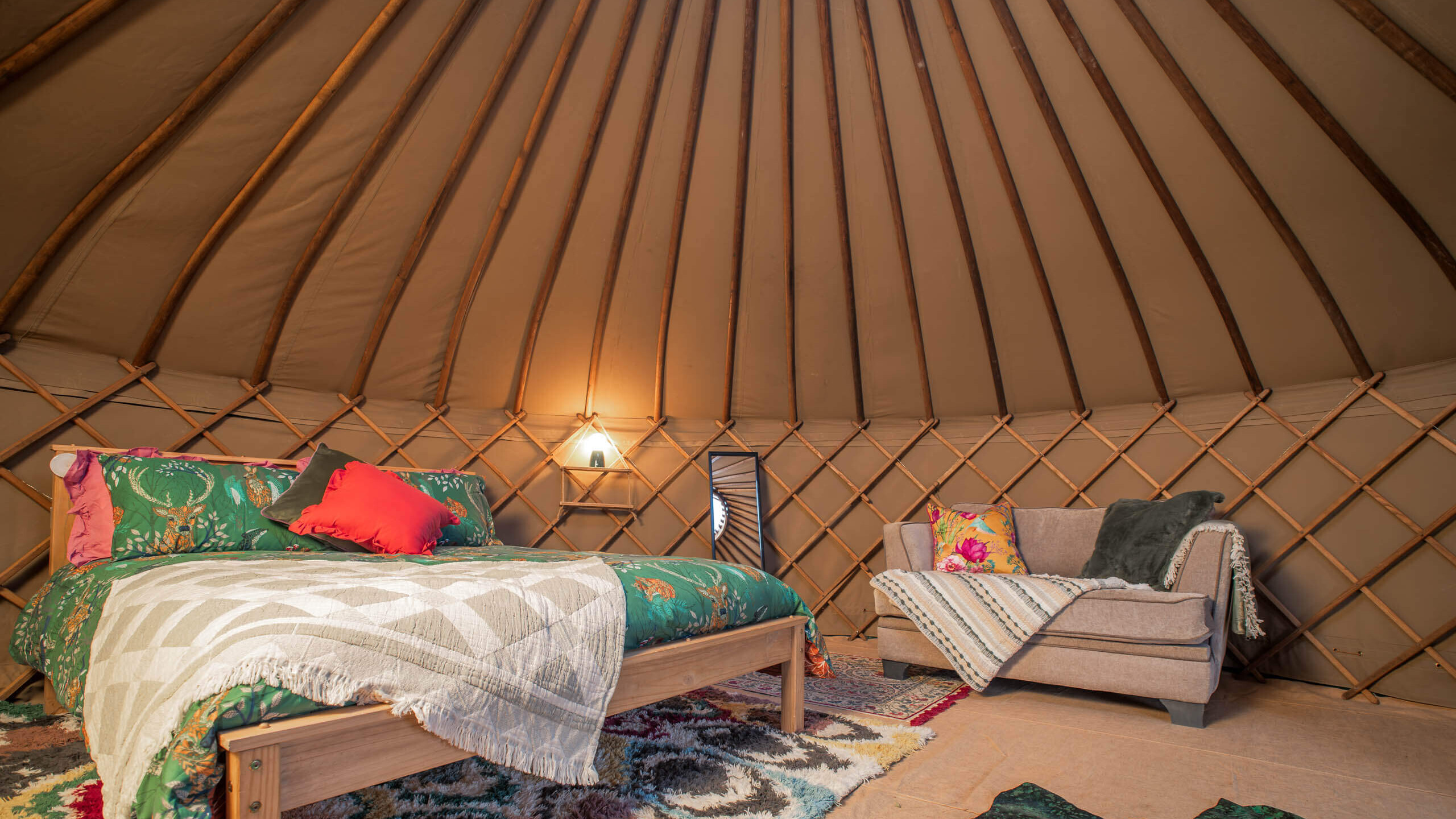the-montreal-estate-yurt-8
