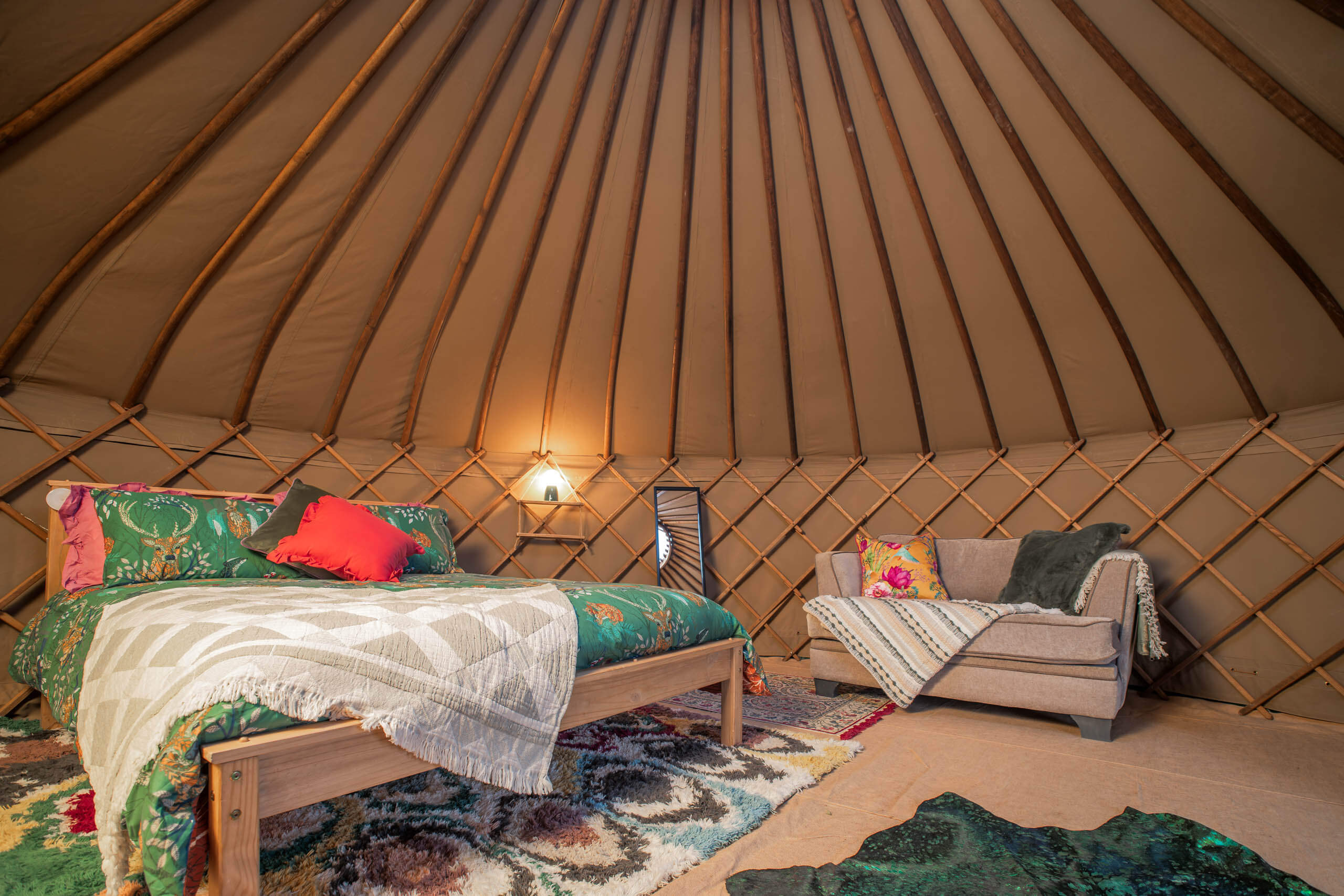 the-montreal-estate-yurt-8
